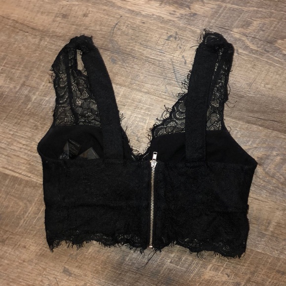 TOPSHOP | 2 | Black Lace Crop Top/Bralette - Picture 3 of 5